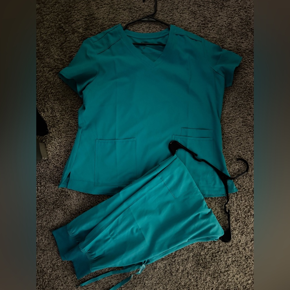 Scrubs